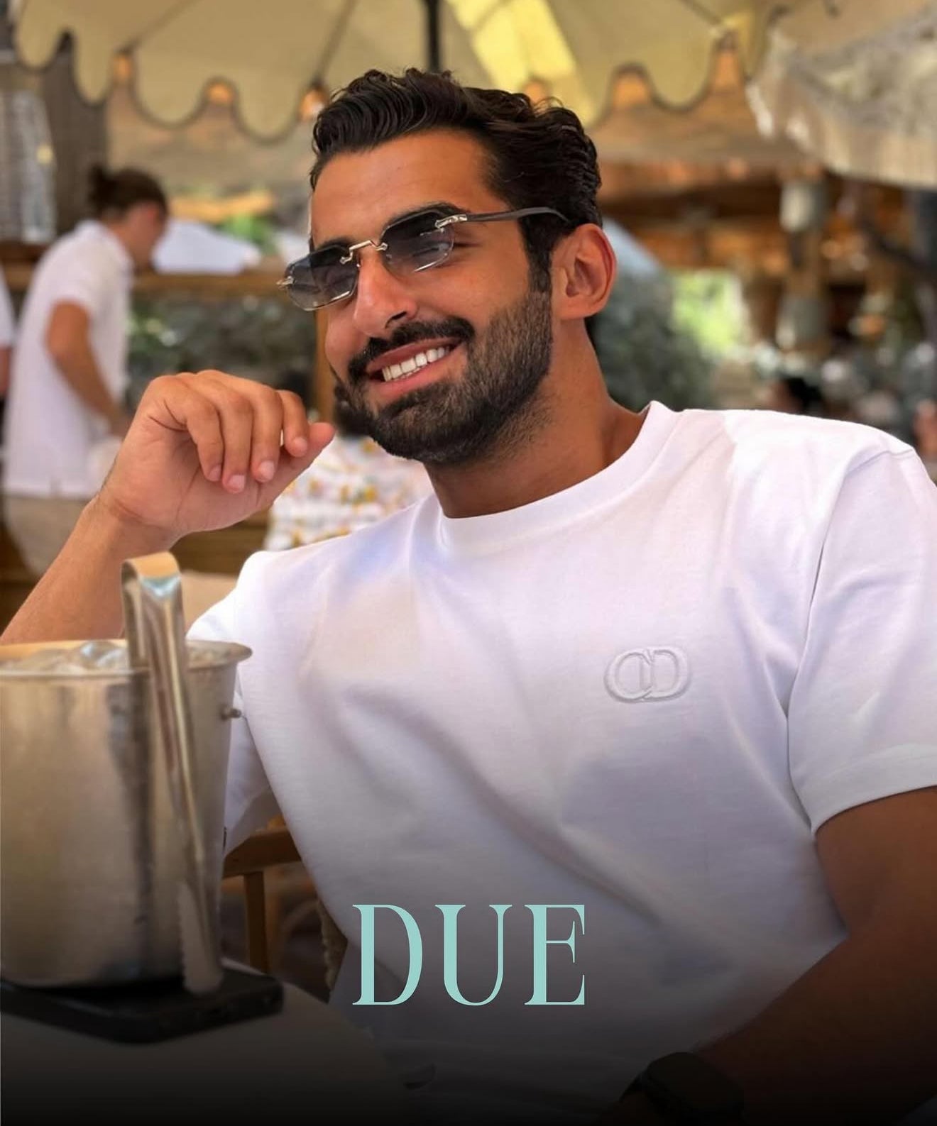 مستحق | أزرق فضي